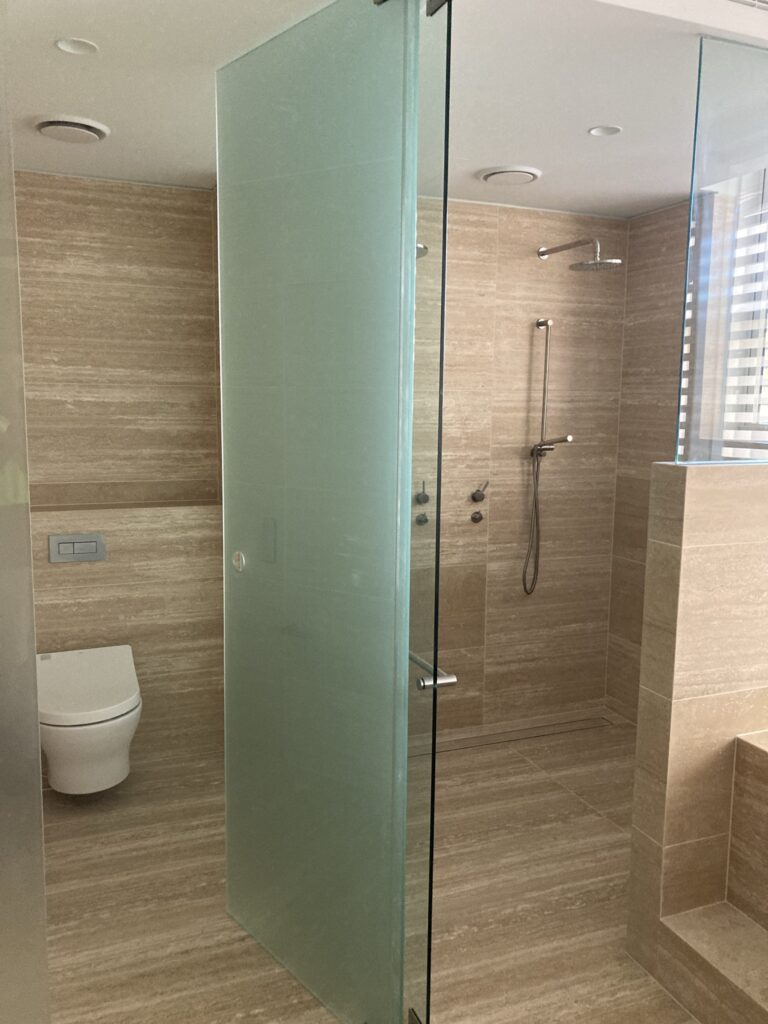 A26D1733-D36D-4879-990D-FFB966009960_1_102_o