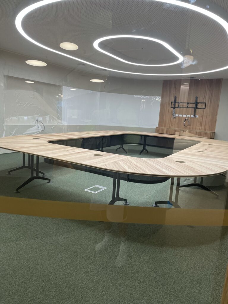 FF915E46-BAE8-45F4-8F8F-9749EFB50FBE_1_102_o